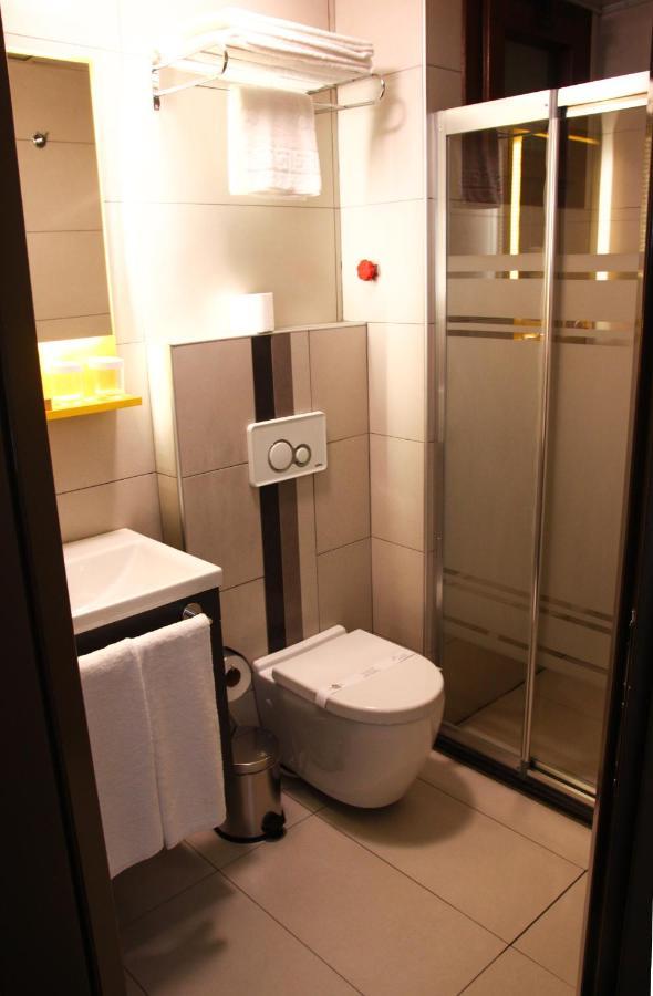 Diasos Otel Buca Екстериор снимка